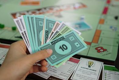 game crypto Debet
